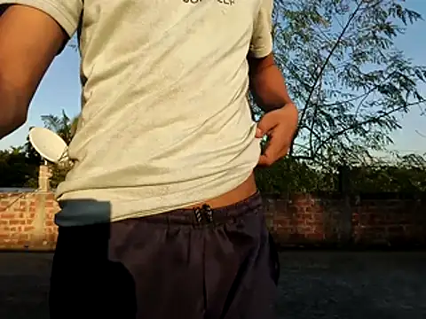 Snapshot of HomeCum chatting on November 18, 10:31 am HomeCum online show from November 18, 10:31 am