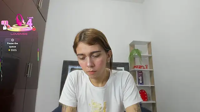 Nicol TransGirl online show from April 12, 5:01 am