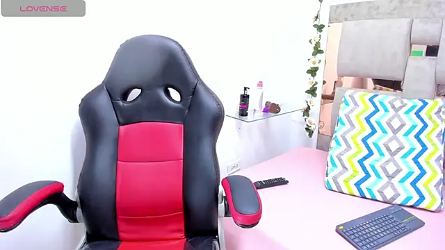 Snapshot of Simonetha_lara chatting on January 31, 4:17 pm Simonetha lara online show from January 31, 4:17 pm