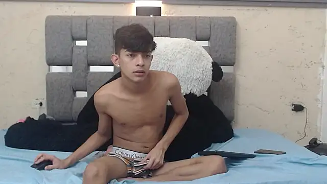 Snapshot of KING_STYLE2 chatting on February 2, 2:17 am KING STYLE2 online show from February 2, 2:17 am