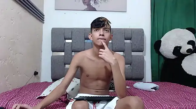 Snapshot of KING_STYLE2 chatting on February 14, 2:18 am KING STYLE2 online show from February 14, 2:18 am