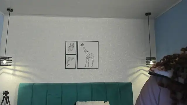 Snapshot of ninna_curly chatting on April 29, 4:05 am ninna curly online show from April 29, 4:05 am