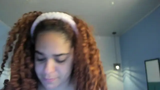 Snapshot of ninna_curly chatting on May 1, 3:33 am ninna curly online show from May 1, 3:33 am