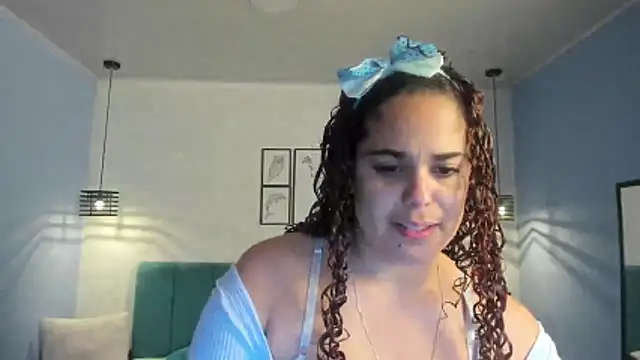 Snapshot of ninna_curly chatting on May 4, 3:35 am ninna curly online show from May 4, 3:35 am