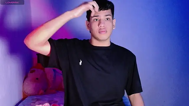 Santiago-Thompson online show from March 16, 11:20 pm