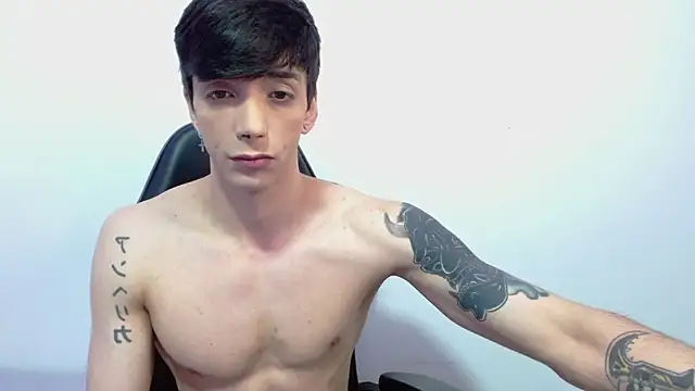 H3ll B0I online show from September 21, 5:20 am