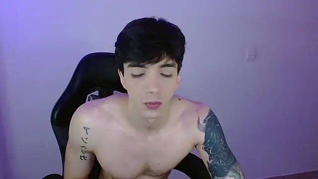 H3ll B0I online show from April 9, 7:36 am