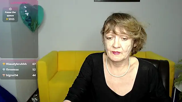 Snapshot of SexyGrandma_ chatting on February 25, 5:36 pm SexyGrandma  online show from February 25, 5:36 pm