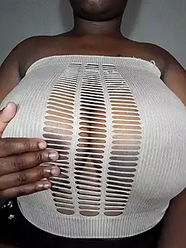 owamiee online show from February 7, 8:10 pm