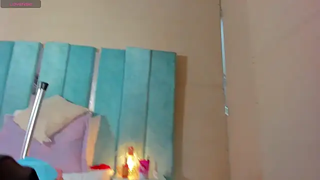Snapshot of Annita001 chatting on June 25, 8:24 pm Annita001 online show from June 25, 8:24 pm