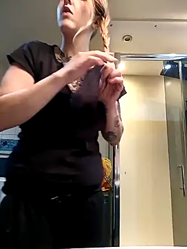 Astrid-Gilbert online show from February 19, 7:50 am