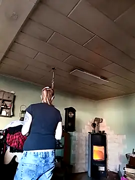 Astrid-Gilbert online show from March 6, 10:52 am