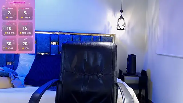 emily fox 3 online show from September 27, 3:33 am