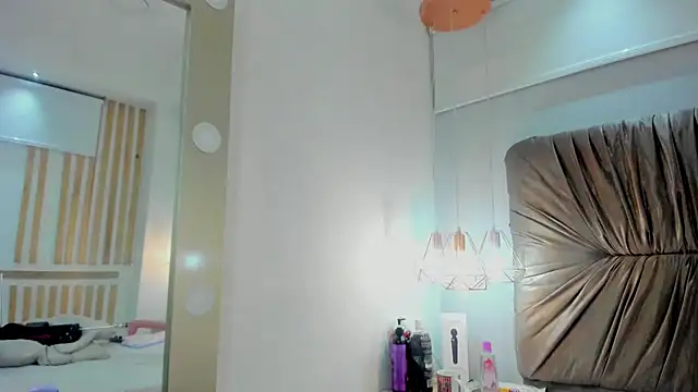 Snapshot of zoe_taylorr1 chatting on March 2, 4:17 am zoe taylorr1 online show from March 2, 4:17 am