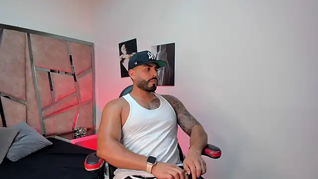 Snapshot of LeandroRusso chatting on January 30, 7:48 pm LeandroRusso online show from January 30, 7:48 pm