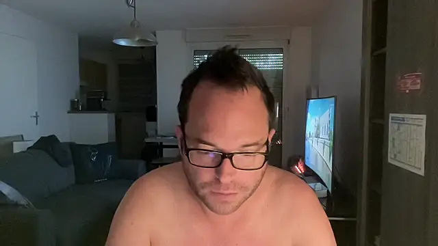 Funnyjul31 online show from May 8, 10:53 am