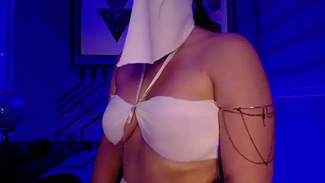 Snapshot of LeilaRasi chatting on February 1, 11:54 am LeilaRasi online show from February 1, 11:54 am