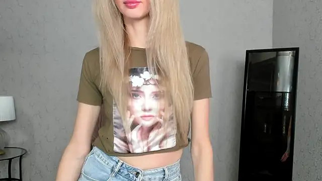 skinnyladyy online show from February 8, 2:04 am