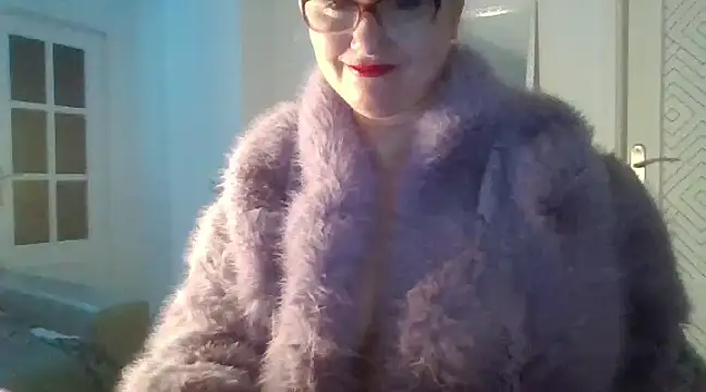 Snapshot of Luzia-Sal chatting on January 30, 1:22 am Luzia-Sal online show from January 30, 1:22 am