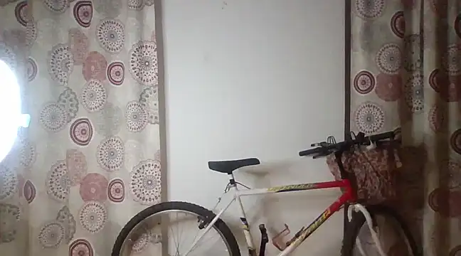 Snapshot of Luzia-Sal chatting on January 31, 8:22 am Luzia-Sal online show from January 31, 8:22 am