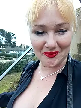 Snapshot of Luzia-Sal chatting on February 19, 12:22 pm Luzia-Sal online show from February 19, 12:22 pm