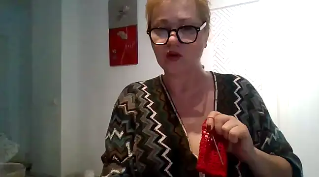 Snapshot of Luzia-Sal chatting on March 15, 5:48 pm Luzia-Sal online show from March 15, 5:48 pm