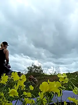 Snapshot of Luzia-Sal chatting on March 19, 11:39 am Luzia-Sal online show from March 19, 11:39 am