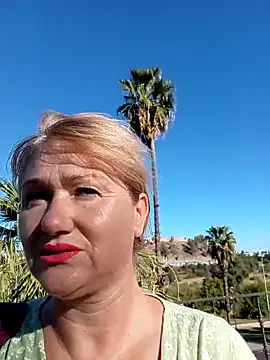 Snapshot of Luzia-Sal chatting on September 14, 8:35 am Luzia-Sal online show from September 14, 8:35 am