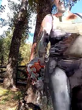 Snapshot of Luzia-Sal chatting on October 17, 11:35 am Luzia-Sal online show from October 17, 11:35 am