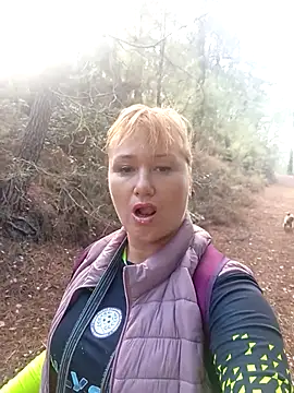 Snapshot of Luzia-Sal chatting on October 26, 8:53 am Luzia-Sal online show from October 26, 8:53 am