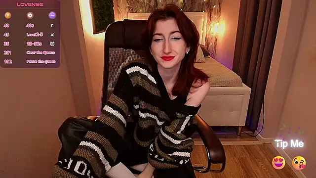 Snapshot of Violet_Moreau chatting on March 13, 8:59 pm Violet Moreau online show from March 13, 8:59 pm