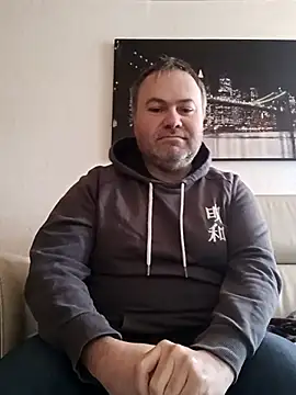 Snapshot of Pourleplasirs chatting on February 21, 12:39 pm Pourleplasirs online show from February 21, 12:39 pm