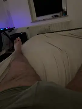 Mo 2003 online show from March 9, 10:08 pm