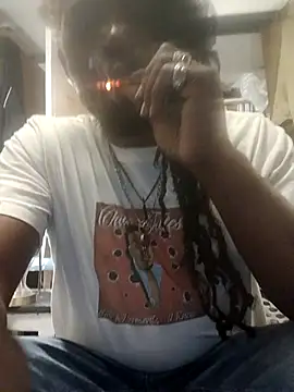 Snapshot of GreasyEdge386 chatting on February 8, 9:23 am GreasyEdge386 online show from February 8, 9:23 am