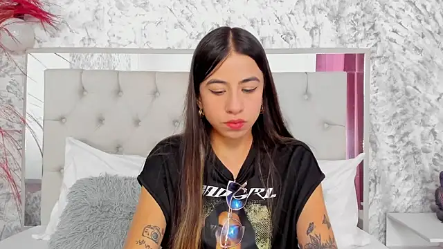 Ariana greenblat online show from February 9, 4:22 pm