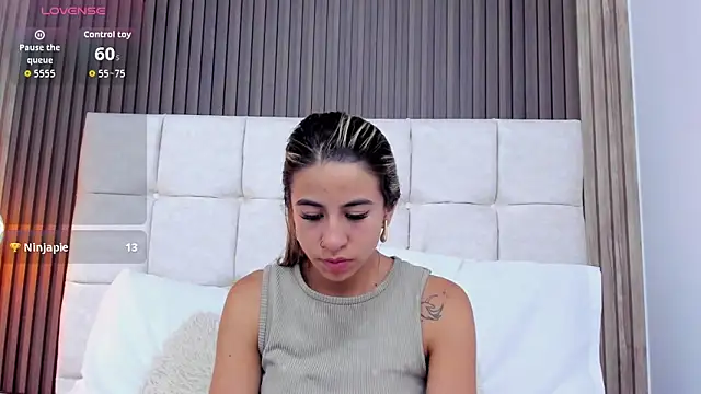 Snapshot of Ariana_greenblat chatting on June 1, 6:42 pm Ariana greenblat online show from June 1, 6:42 pm