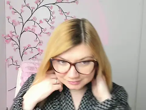 Lola moree online show from February 9, 12:42 pm