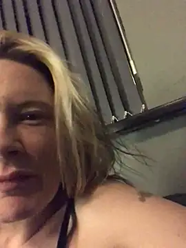 blondey206 online show from March 5, 11:05 pm