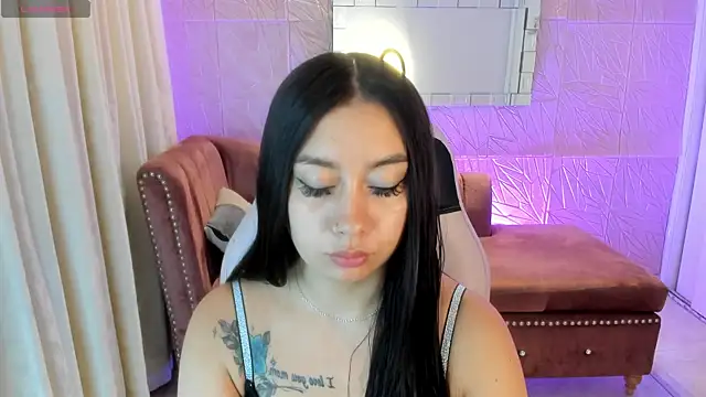 Snapshot of miss_isabella_m chatting on May 21, 12:23 pm miss isabella m online show from May 21, 12:23 pm