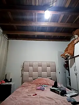 Zaira Rose  online show from April 17, 12:02 am