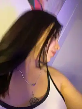 Snapshot of eileensophi chatting on February 8, 6:22 am eileensophi online show from February 8, 6:22 am