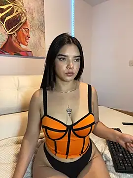 Snapshot of eileensophi chatting on March 5, 2:36 am eileensophi online show from March 5, 2:36 am