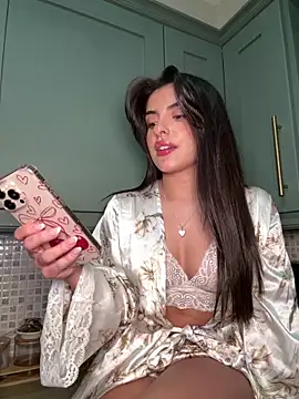 Snapshot of cute_carly_ chatting on February 21, 5:42 pm cute carly online show from February 21, 5:42 pm