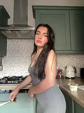 Snapshot of cute_carly_ chatting on February 28, 3:04 pm cute carly online show from February 28, 3:04 pm