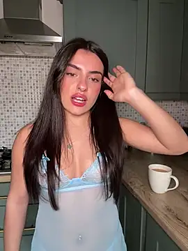 Snapshot of cute_carly_ chatting on March 16, 3:50 pm cute carly online show from March 16, 3:50 pm