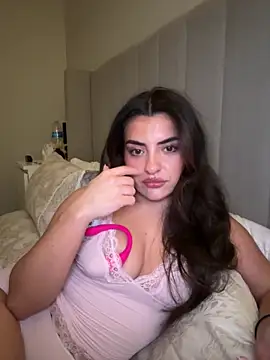 Snapshot of cute_carly_ chatting on January 18, 7:06 pm cute carly online show from January 18, 7:06 pm