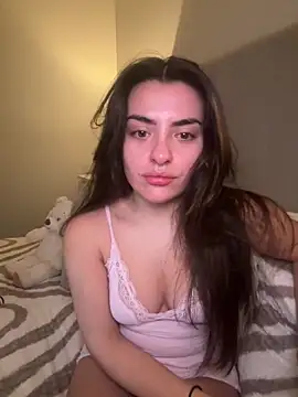 Snapshot of cute_carly_ chatting on February 8, 9:51 pm cute carly online show from February 8, 9:51 pm