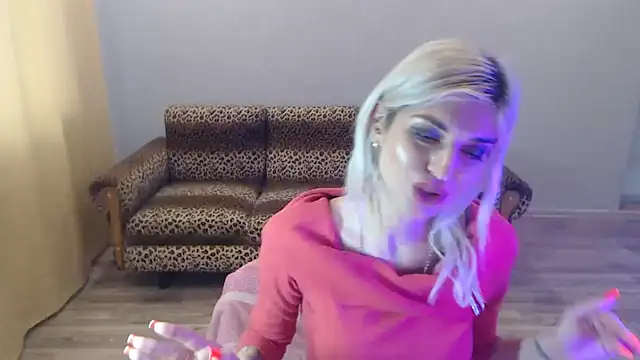 Snapshot of SexyBeatriice chatting on February 1, 10:26 am SexyBeatriice online show from February 1, 10:26 am