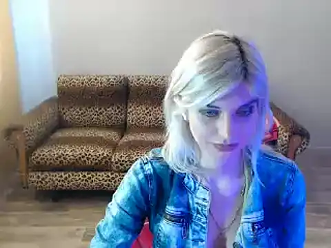 Snapshot of SexyBeatriice chatting on February 28, 10:41 am SexyBeatriice online show from February 28, 10:41 am