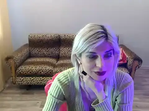 Snapshot of SexyBeatriice chatting on March 16, 1:27 pm SexyBeatriice online show from March 16, 1:27 pm